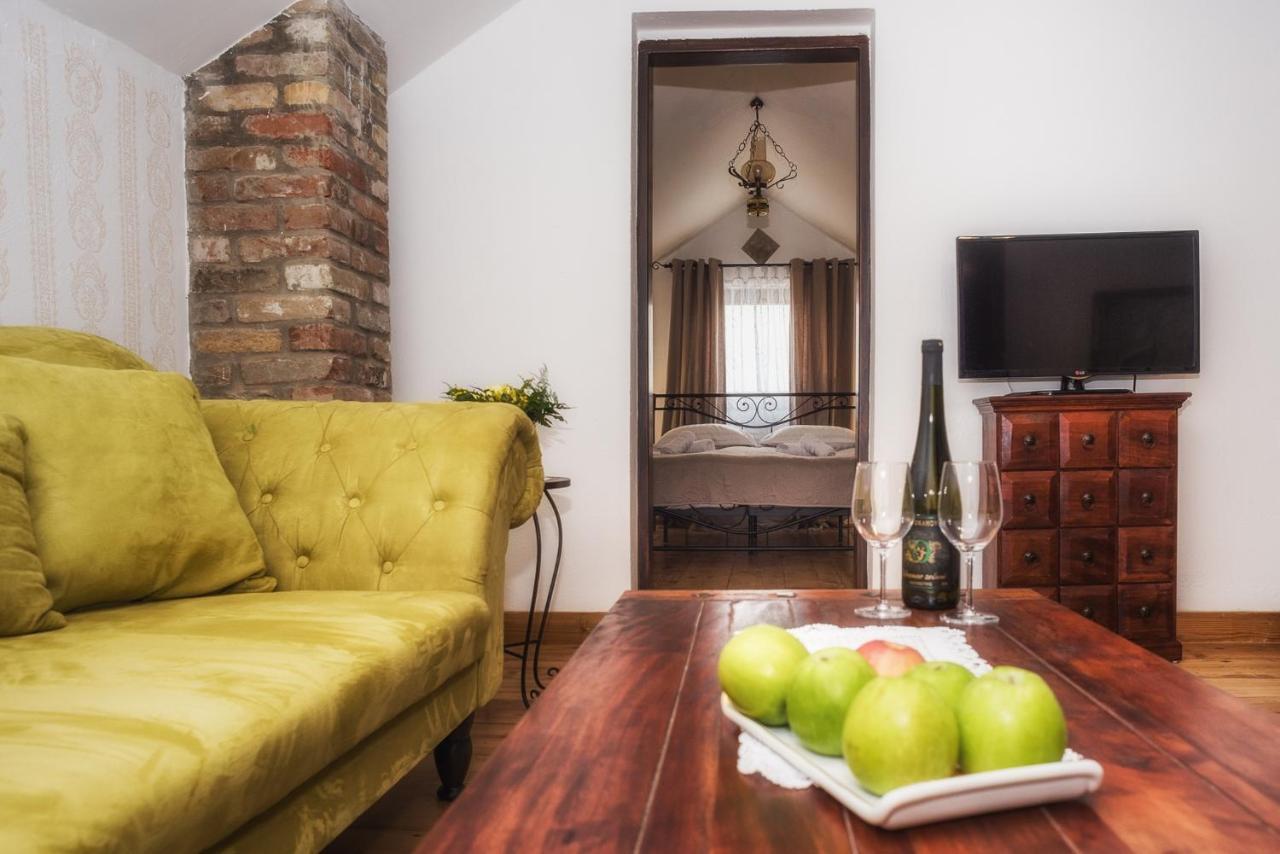 Tri Mudraca Inn Karanac Zewnętrze zdjęcie