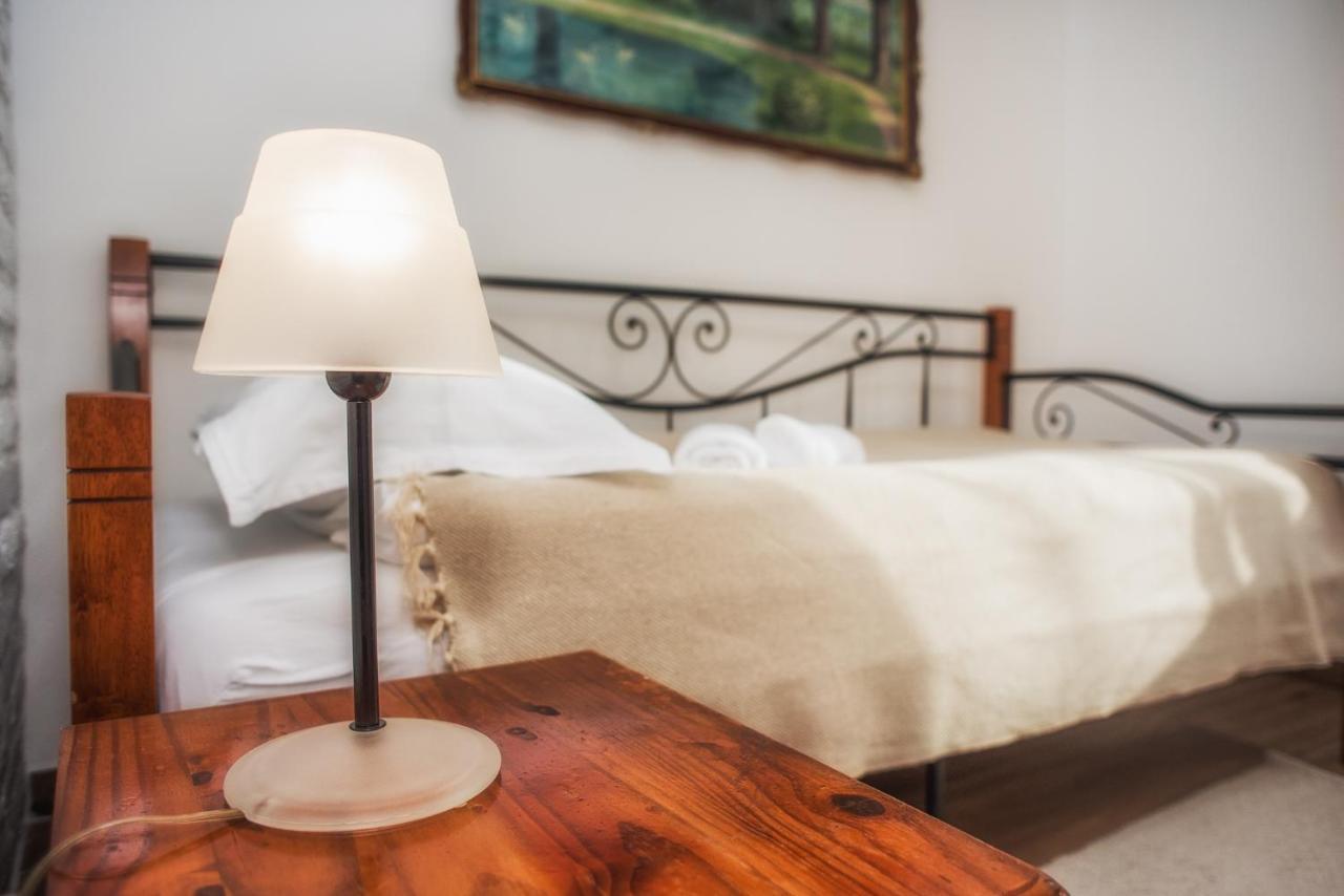 Tri Mudraca Inn Karanac Zewnętrze zdjęcie
