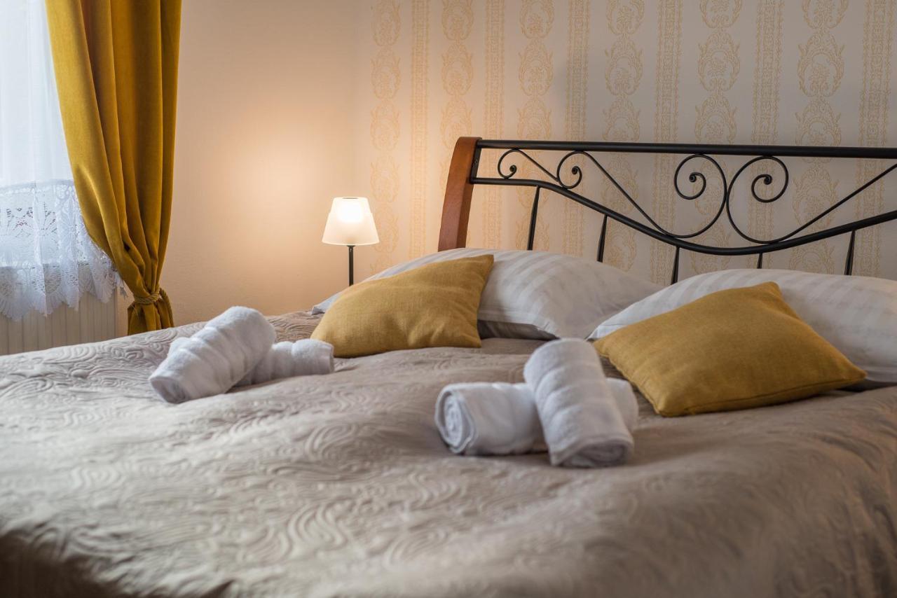 Tri Mudraca Inn Karanac Zewnętrze zdjęcie