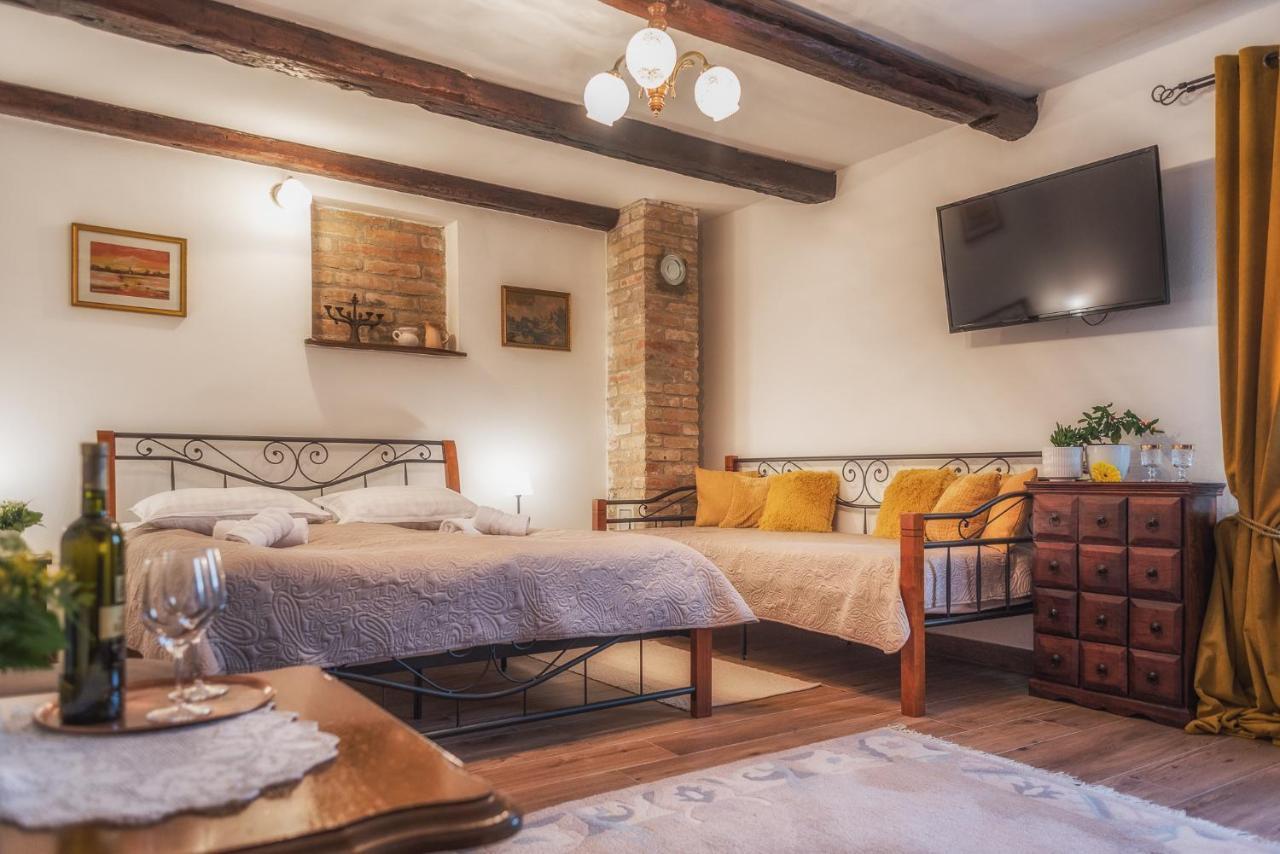 Tri Mudraca Inn Karanac Pokój zdjęcie