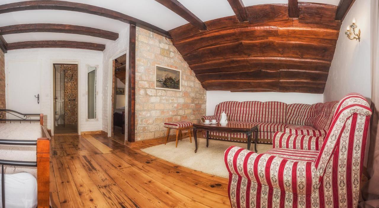 Tri Mudraca Inn Karanac Pokój zdjęcie