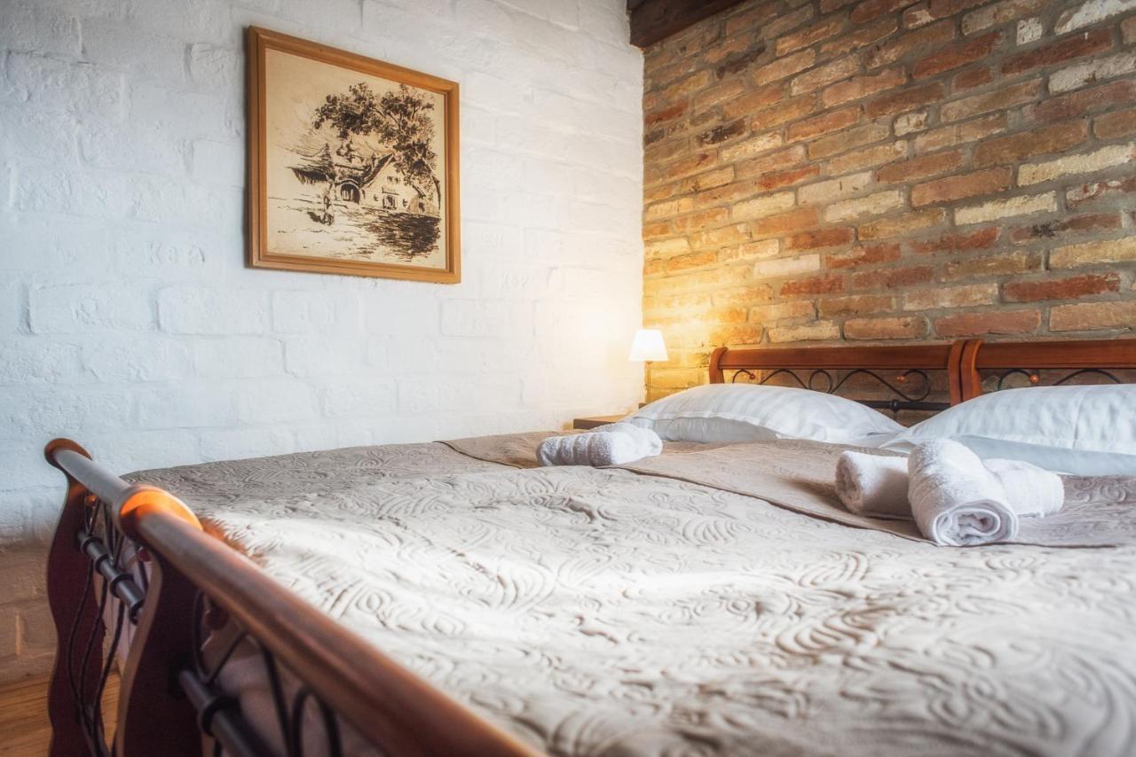 Tri Mudraca Inn Karanac Zewnętrze zdjęcie
