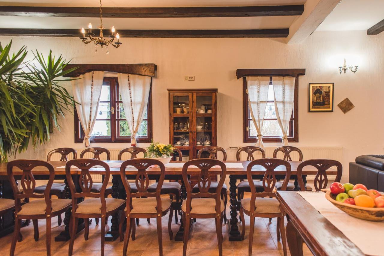 Tri Mudraca Inn Karanac Zewnętrze zdjęcie