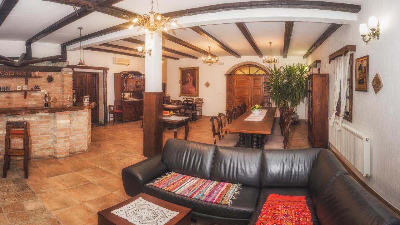 Tri Mudraca Inn Karanac Zewnętrze zdjęcie