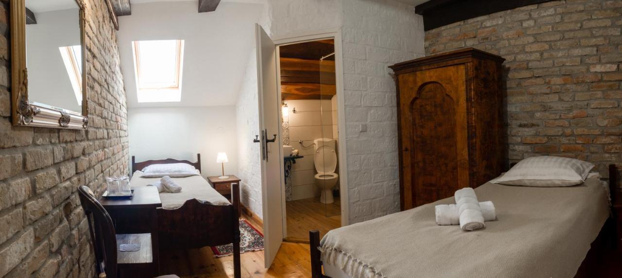 Tri Mudraca Inn Karanac Zewnętrze zdjęcie